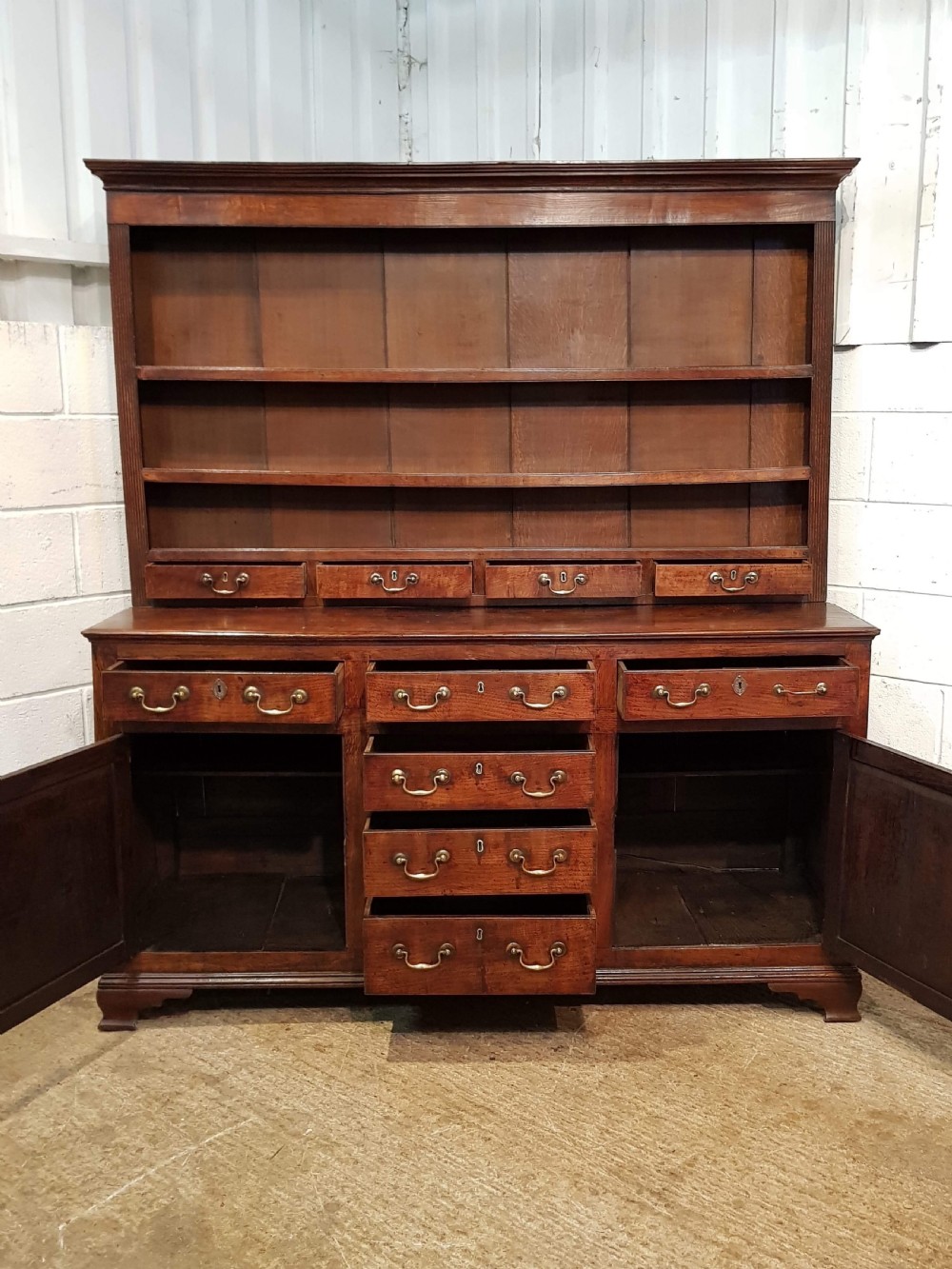 ANTIQUE ENGLISH GEORGIAN PERIOD OAK DRESSER C1770 View III