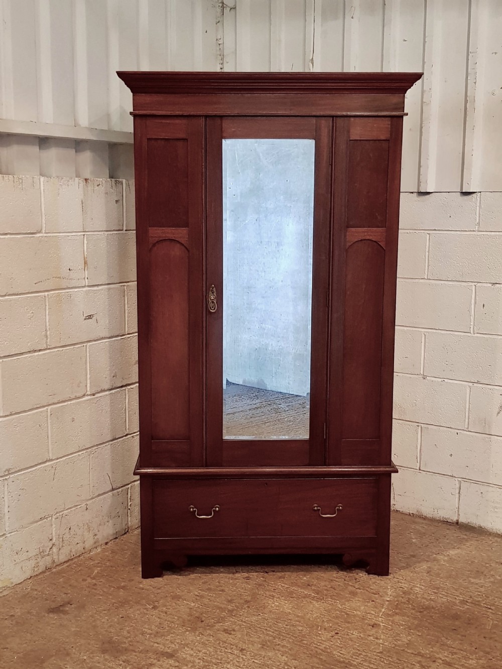 ANTIQUE EDWARDIAN SINGLE MAHOGANY WARDROBE C1900 View V