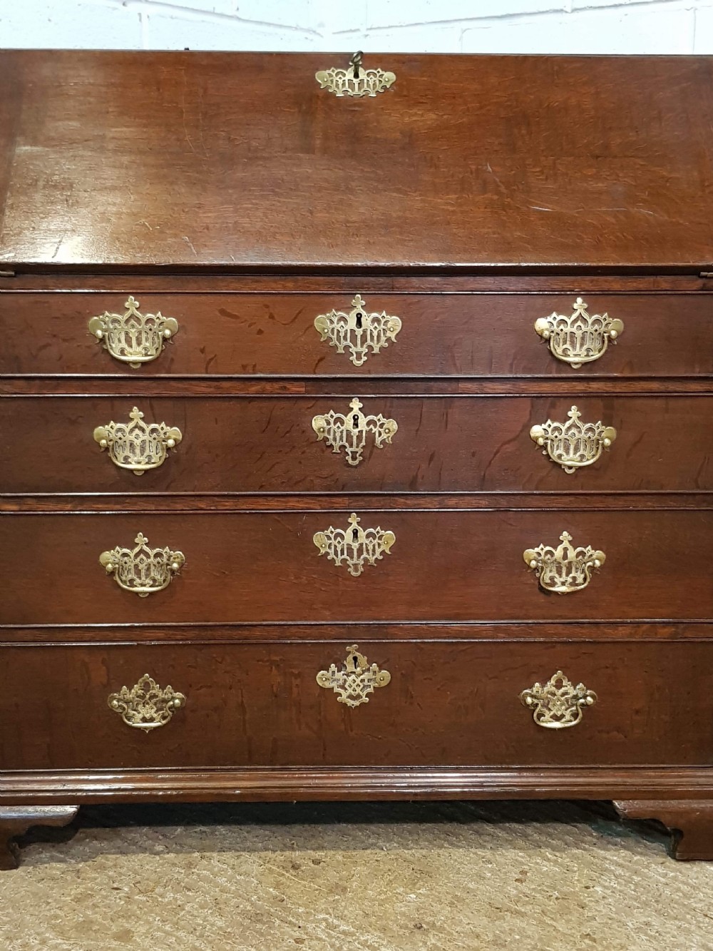 ANTIQUE GEORGIAN PERIOD OAK BUREAU C1780 View II