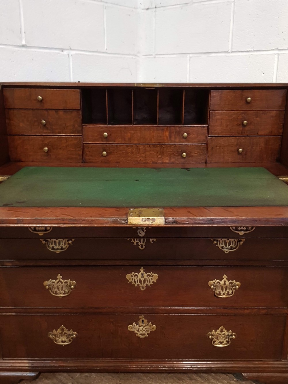 ANTIQUE GEORGIAN PERIOD OAK BUREAU C1780 View IV