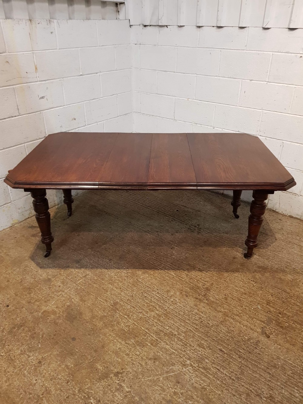 ANTIQUE VICTORIAN OAK EXTENDING DINING TABLE  C1880 SEATS EIGHT  View II