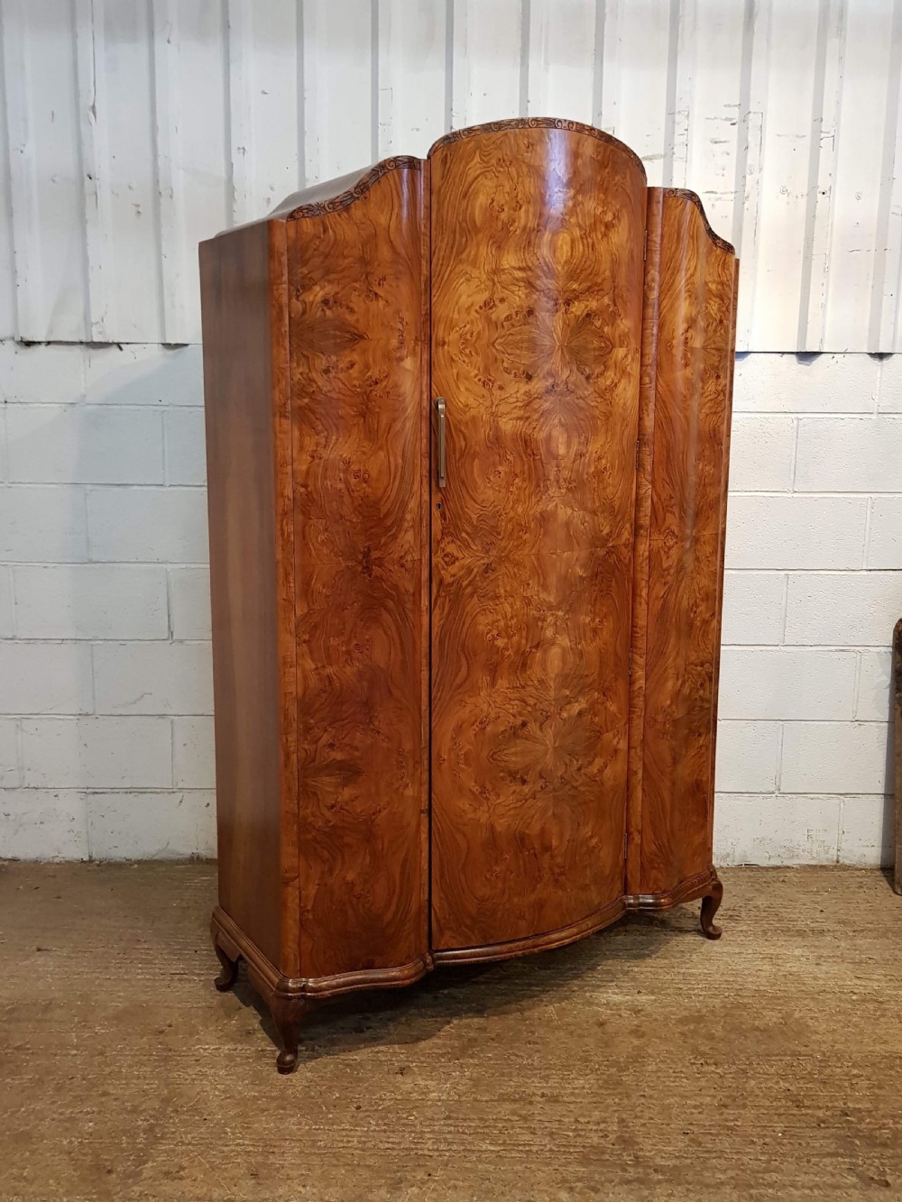 SUPERB ANTIQUE ART DECO BURR WALNUT SERPENTINE SHAPED WARDROBE C1920 View III