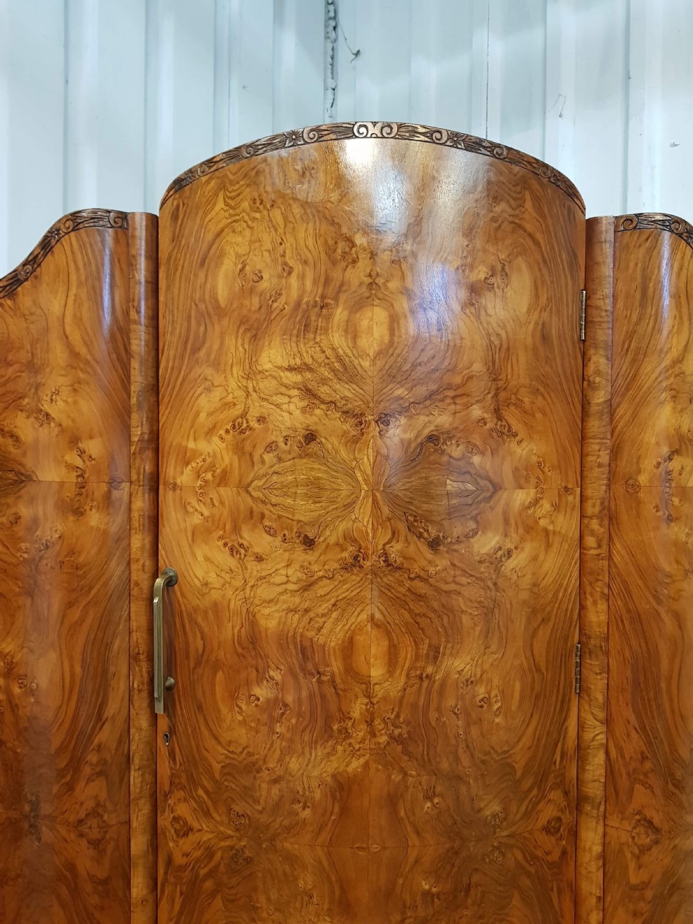 SUPERB ANTIQUE ART DECO BURR WALNUT SERPENTINE SHAPED WARDROBE C1920 View IV