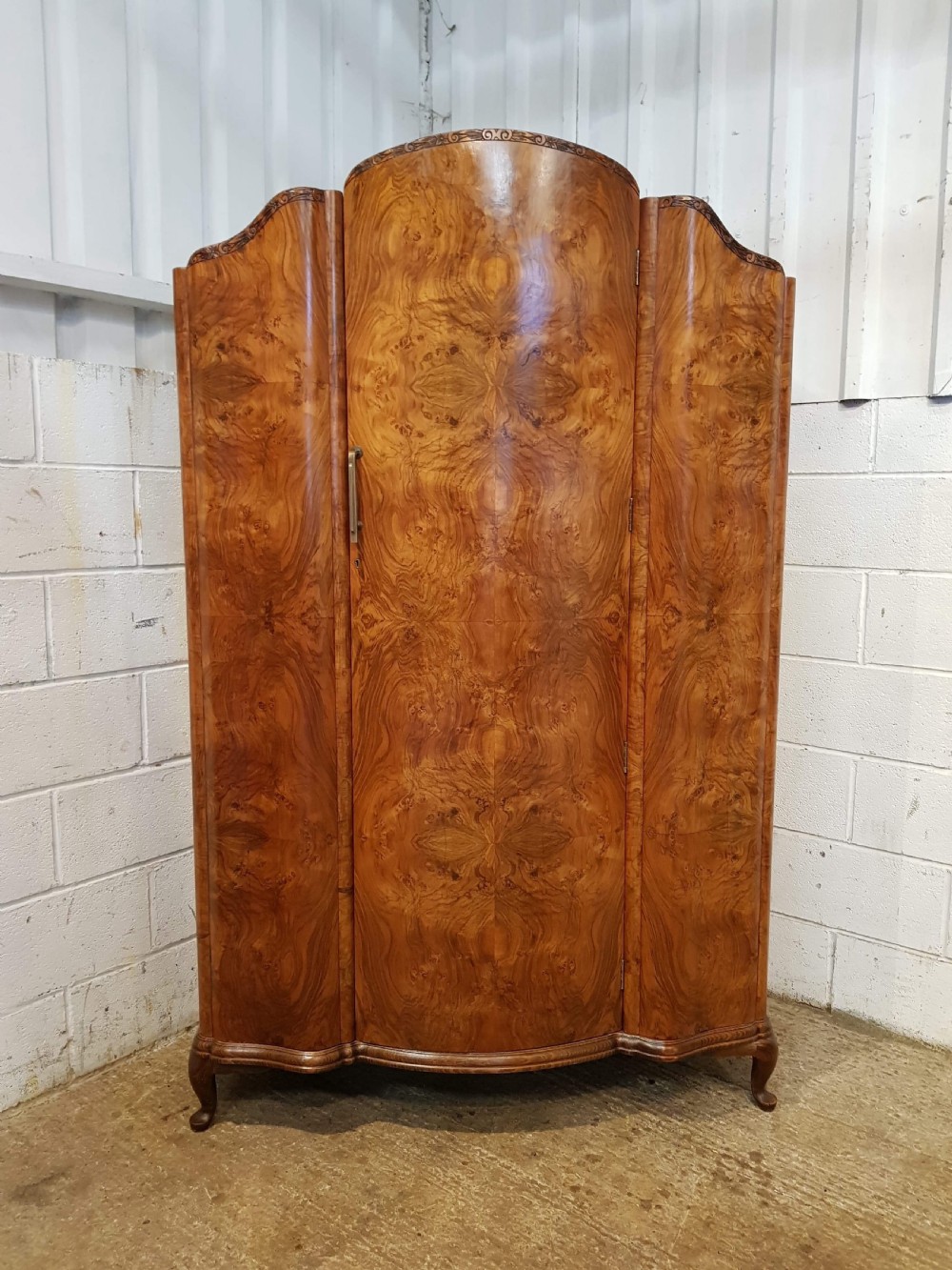 SUPERB ANTIQUE ART DECO BURR WALNUT SERPENTINE SHAPED WARDROBE C1920 View V