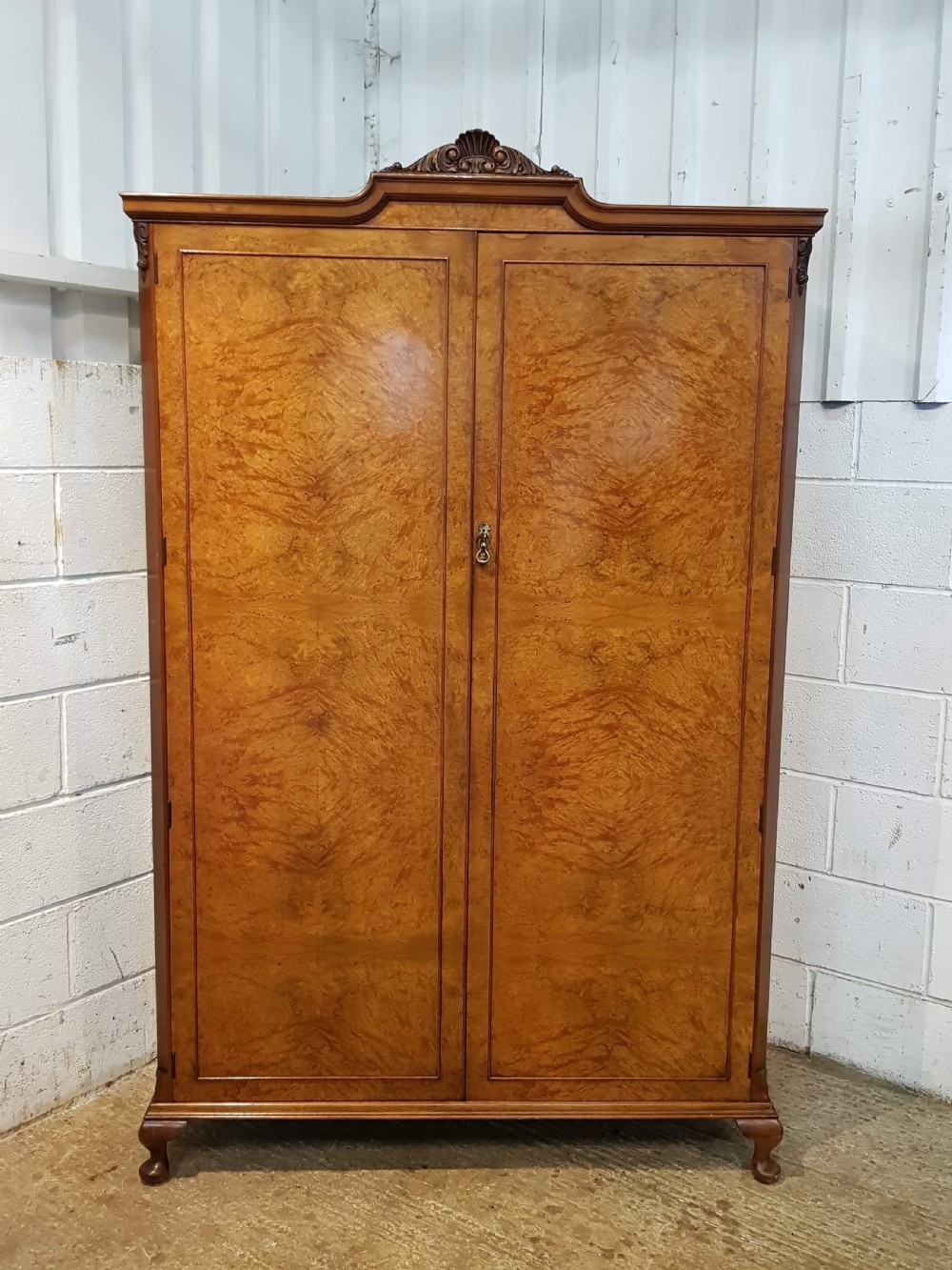 ANTIQUE BURR WALNUT ART DECO DOUBLE WARDROBE C1920 View V