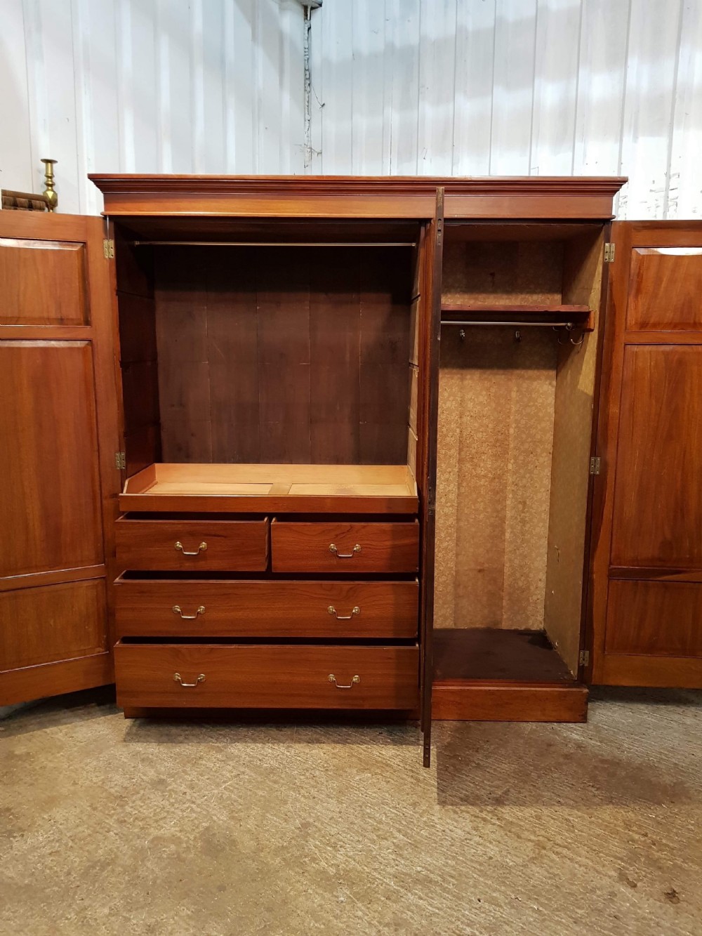 ANTIQUE LATE VICTORIAN MAHOGANY TRIPLE WARDROBE COMPACTUM C1890 View V