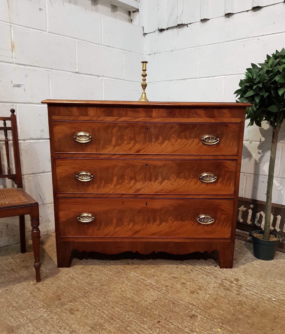 ANTIQUE REGENCY FLAMED MAHOGANY CHEST OF DRAWERS C1820