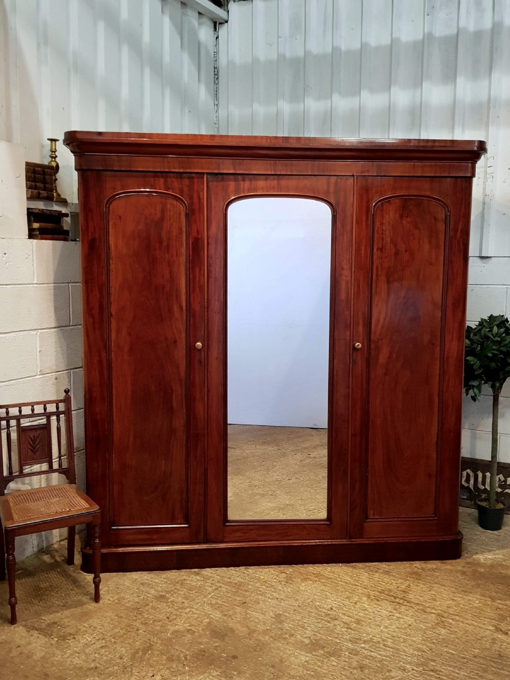 ANTIQUE VICTORIAN MAHOGANY TRIPLE WARDROBE C1880