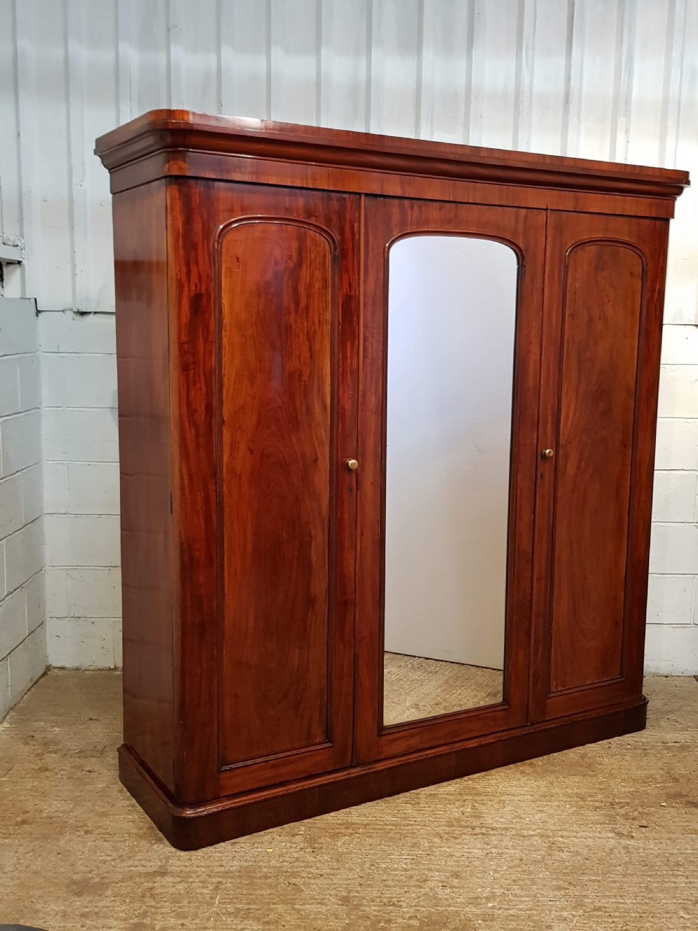 ANTIQUE VICTORIAN MAHOGANY TRIPLE WARDROBE C1880 View II