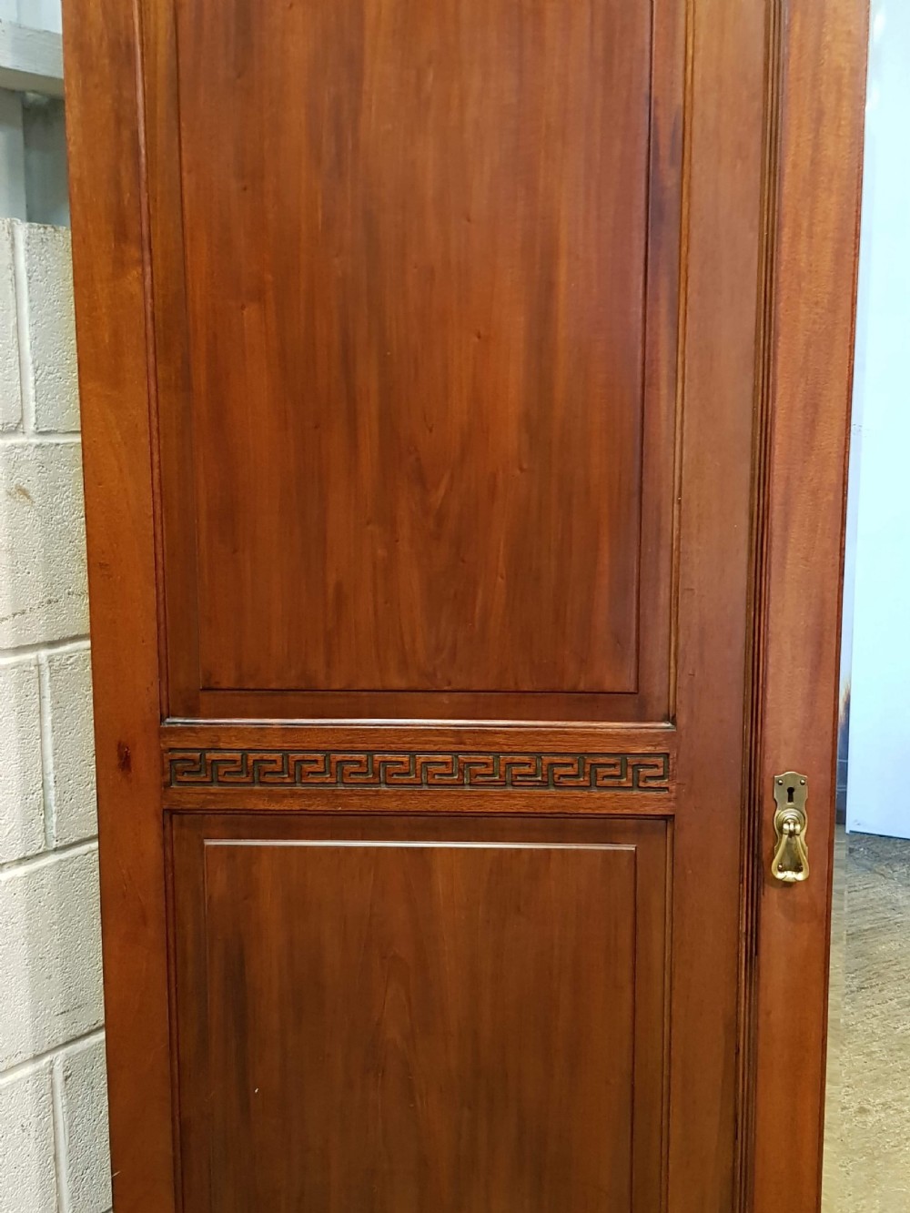 ANTIQUE EDWARDIAN MAHOGANY TRIPLE WARDROBE C1900 View V
