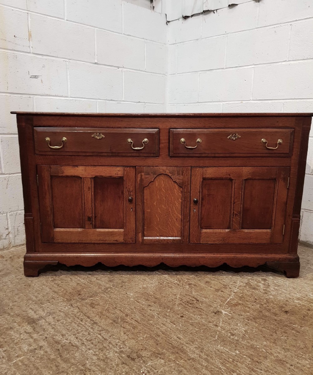 ANTIQUE PERIOD GEORGIAN COUNTRY OAK DRESSER BASE C1780 View V