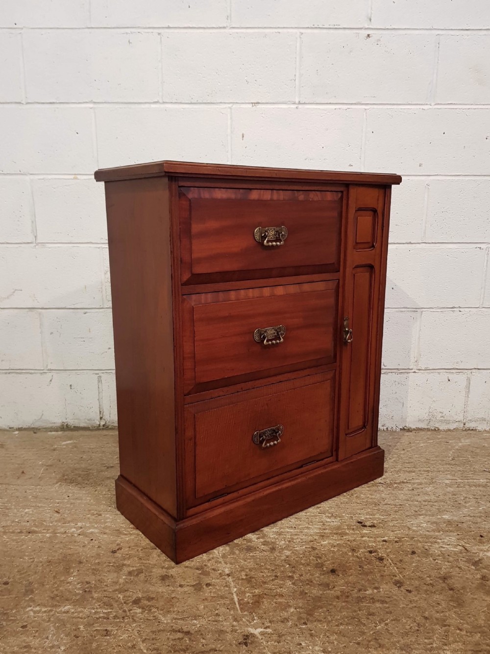 ANTIQUE VICTORIAN MAHOGANY CHEST OF DRAWERS CABINET C1890 View II