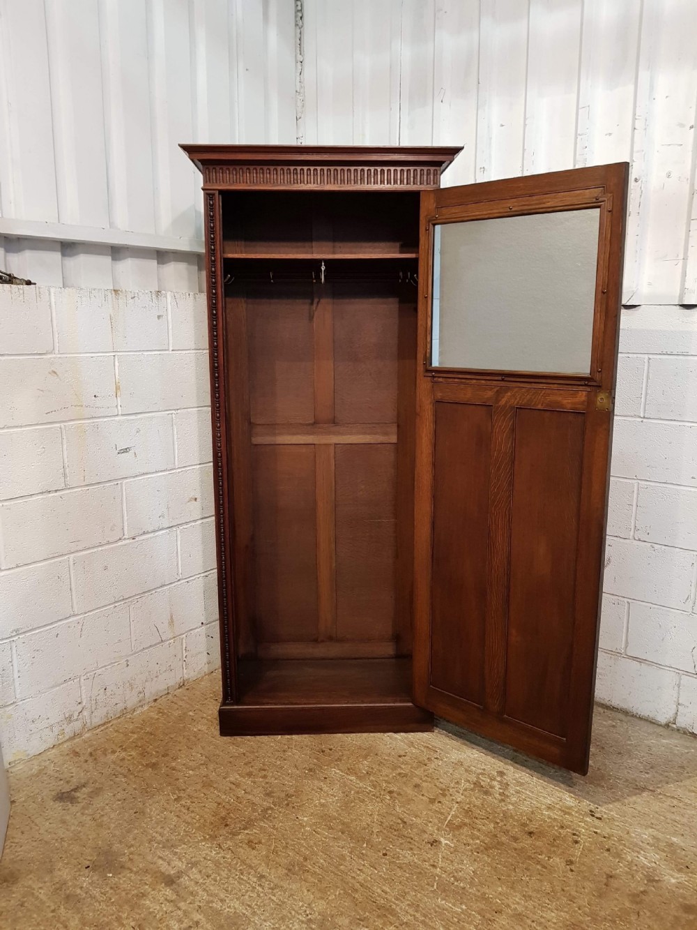 ANTIQUE ART DECO OAK HALL WARDROBE C1910 View II