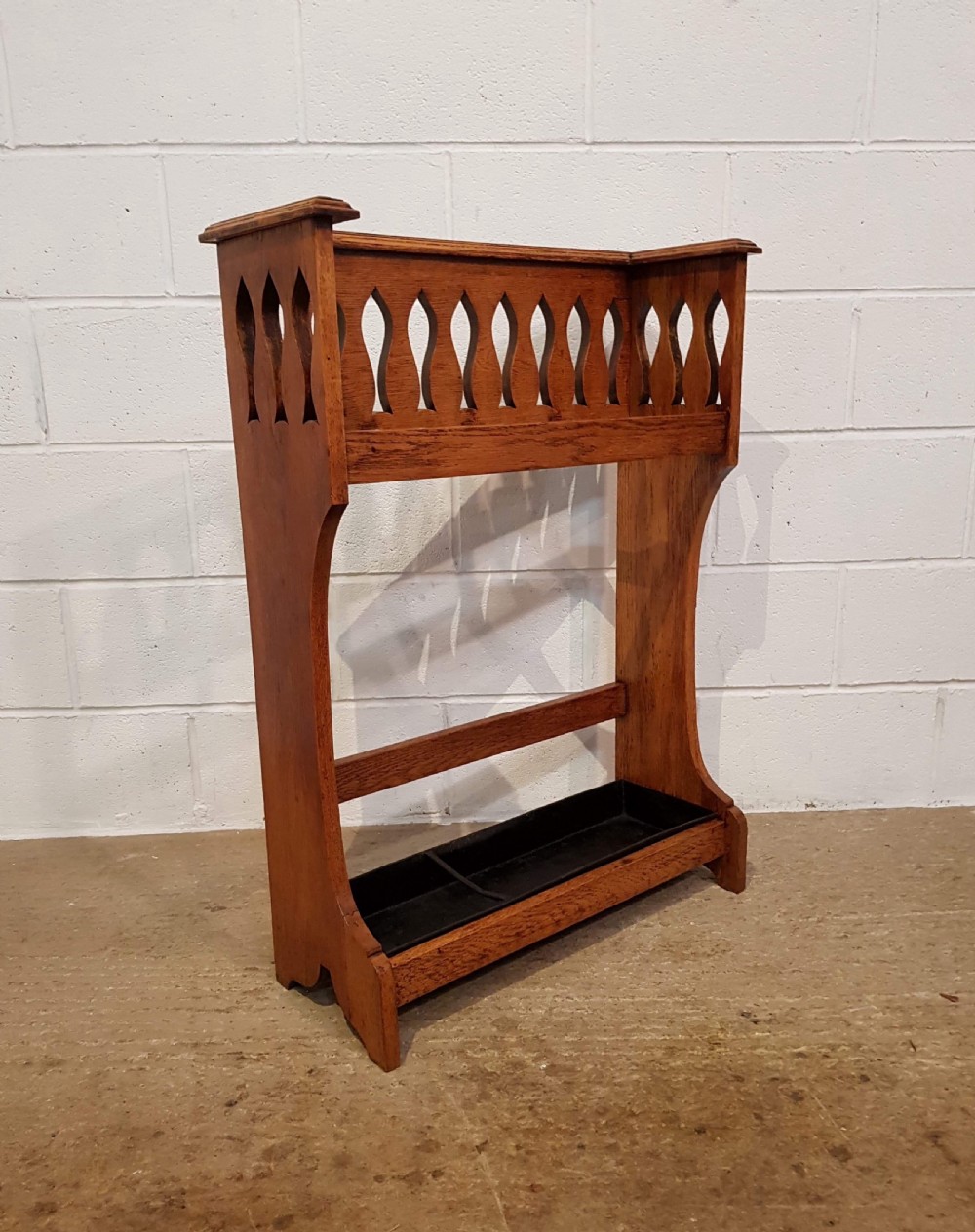 ANTIQUE ARTS & CRAFTS GOLDEN OAK STICK STAND C1890 View II