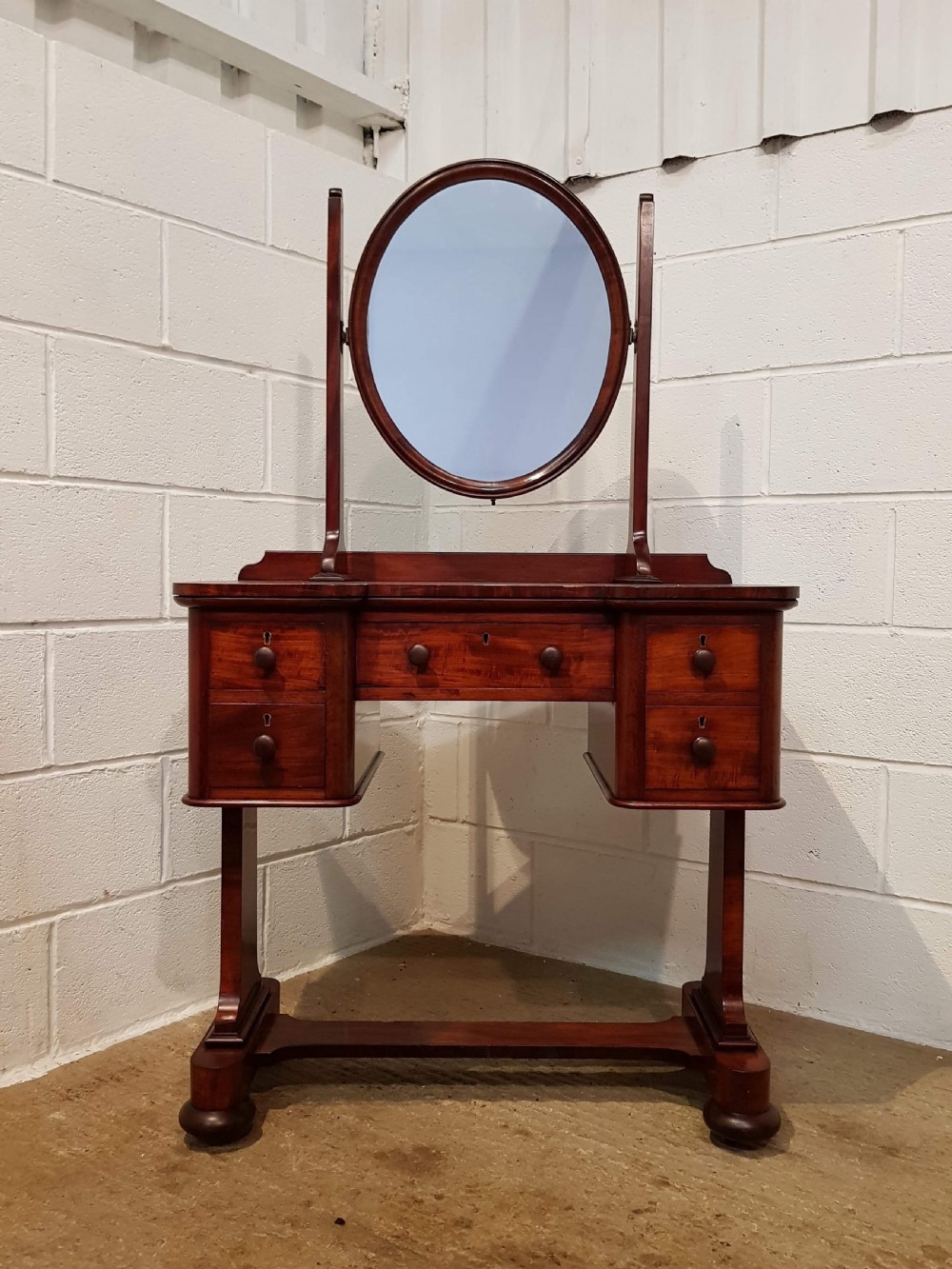 ANTIQUE SMALL VICTORIAN MAHOGANY DRESSING TABLE C1880