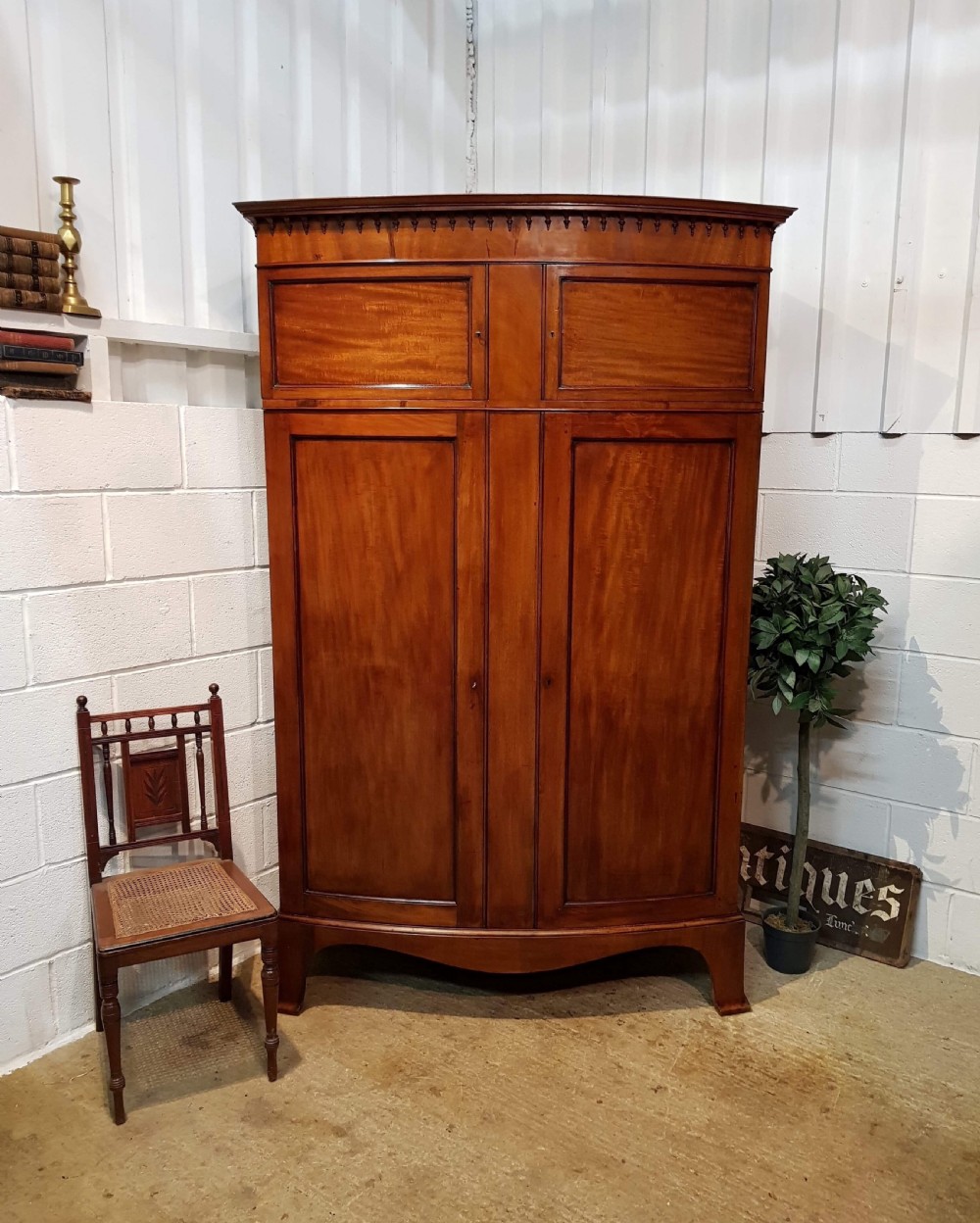 ANTIQUE EDWARDIAN REGENCY MAHOGANY BOW FRONT DOUBLE WARDROBE C1900
