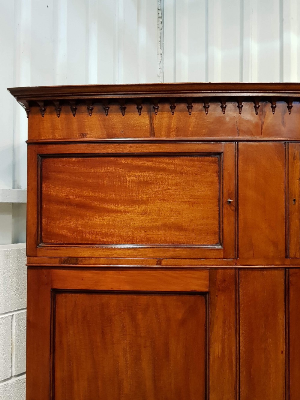 ANTIQUE EDWARDIAN REGENCY MAHOGANY BOW FRONT DOUBLE WARDROBE C1900 View II