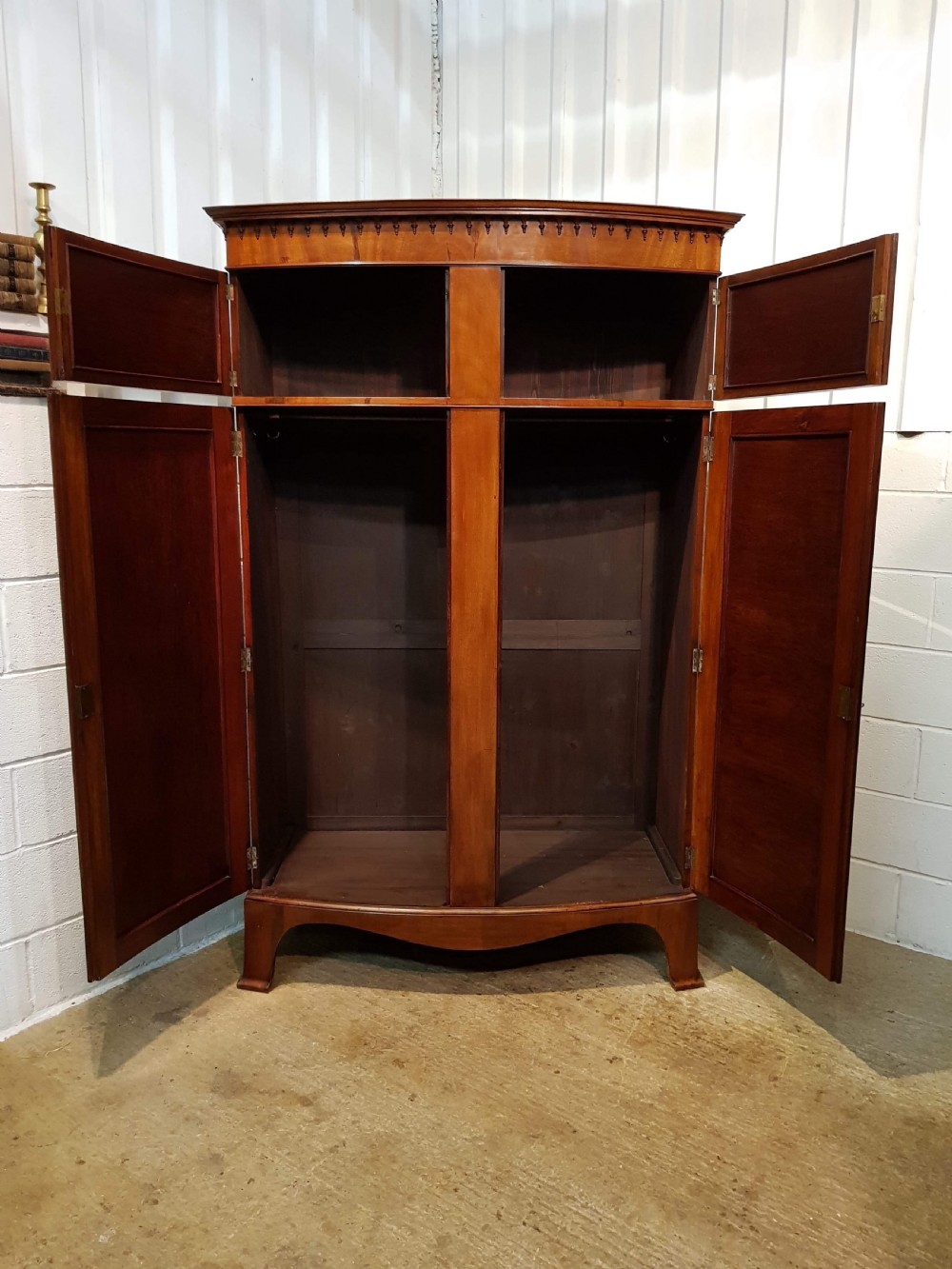 ANTIQUE EDWARDIAN REGENCY MAHOGANY BOW FRONT DOUBLE WARDROBE C1900 View III