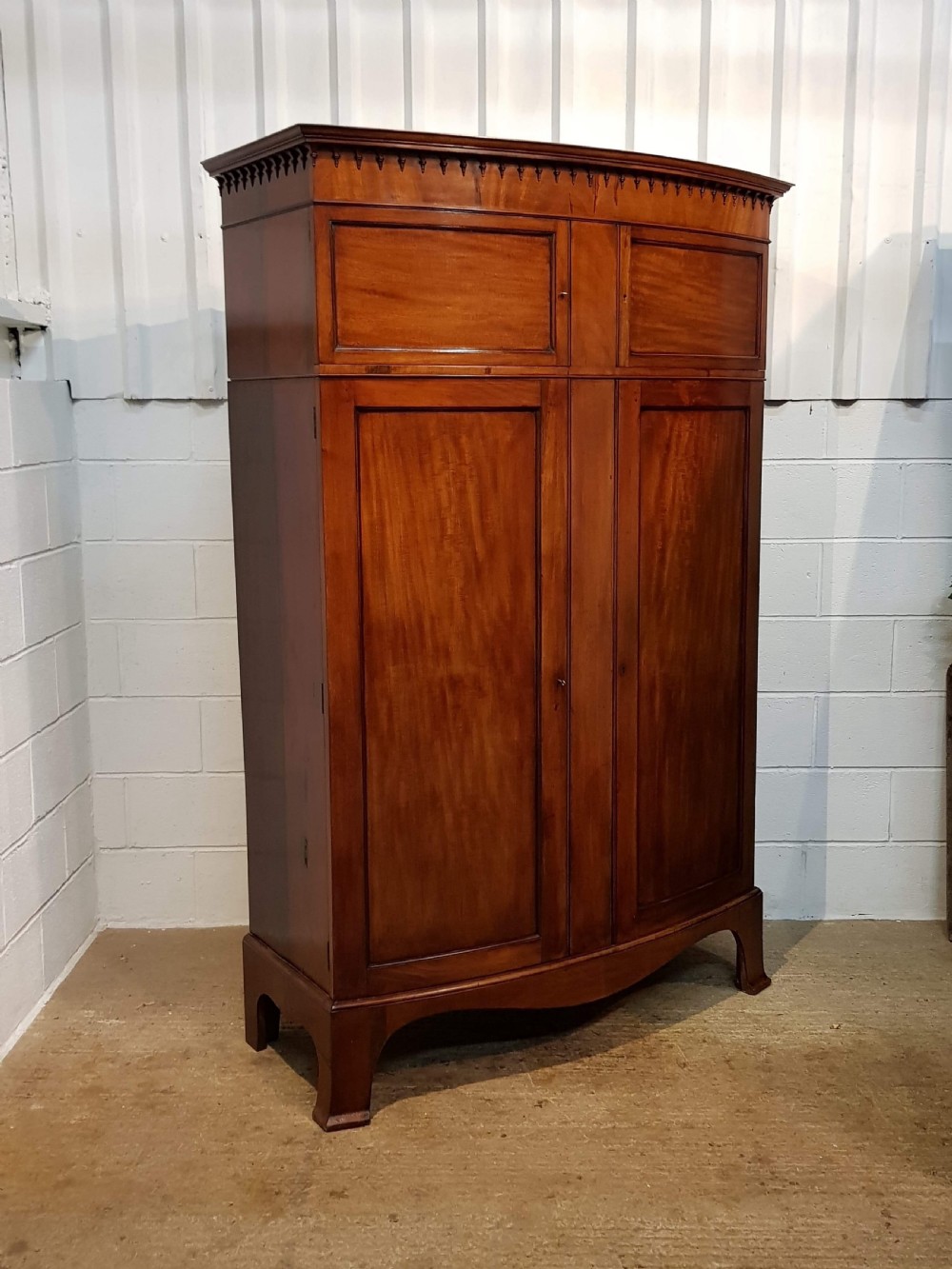 ANTIQUE EDWARDIAN REGENCY MAHOGANY BOW FRONT DOUBLE WARDROBE C1900 View V