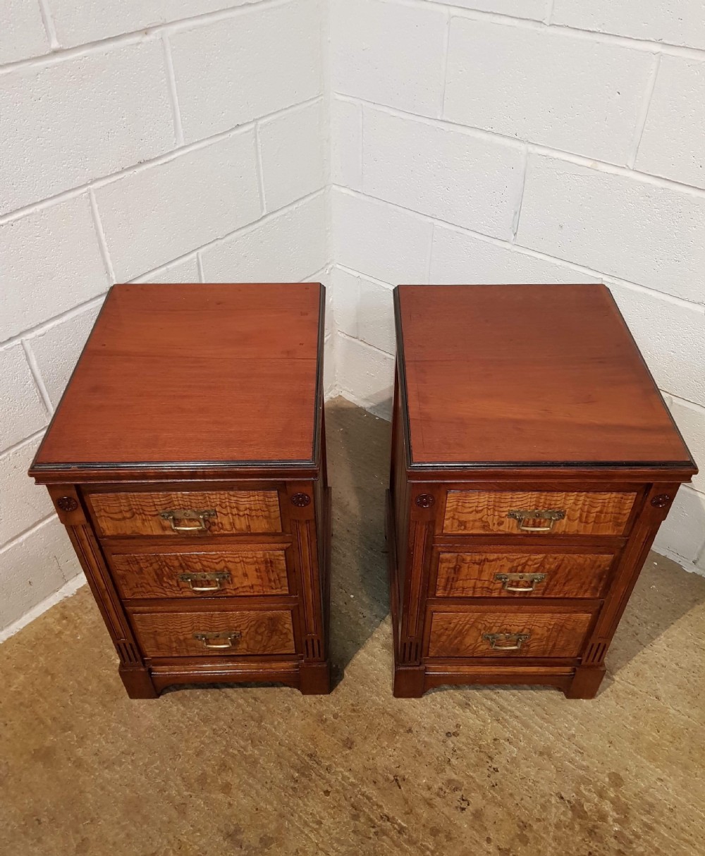 ANTIQUE PAIR OF VICTORIAN BURR OAK AND MAHOGANY BEDSIDE CHESTS OF DRAWERS C1880 View IV