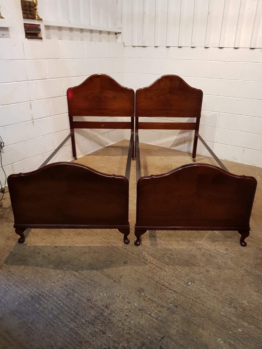 ANTIQUE PAIR MAHOGANY QUEEN ANNE SINGLE BEDS C1920 View VI