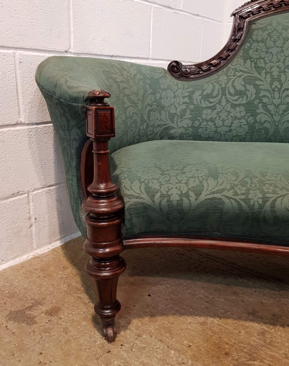 ANTIQUE VICTORIAN WALNUT FRAMED SOFA C1880 View IV