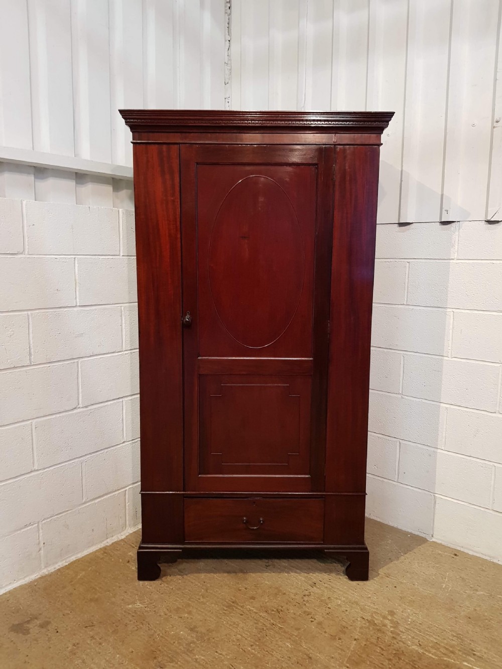 ANTIQUE EDWARDIAN MAHOGANY SINGLE WARDROBE c1900 View V
