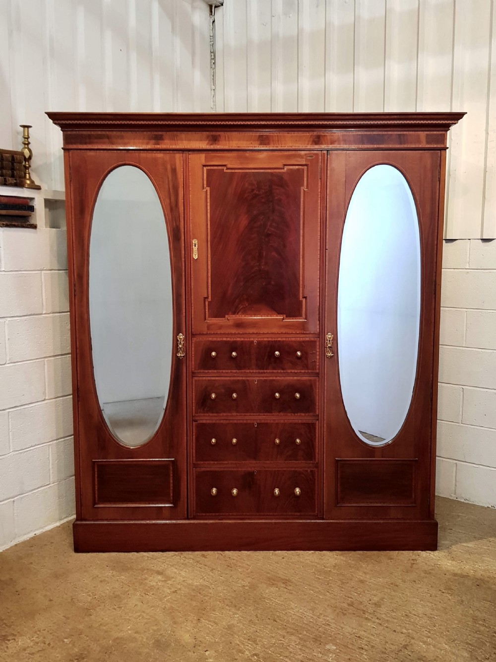 ANTIQUE EDWARDIAN MAHOGANY TRIPLE WARDROBE COMPACTUM C1900 View IV