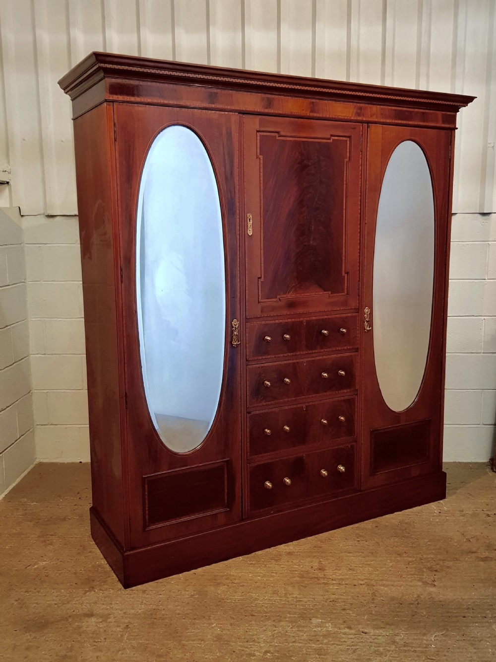 ANTIQUE EDWARDIAN MAHOGANY TRIPLE WARDROBE COMPACTUM C1900 View V