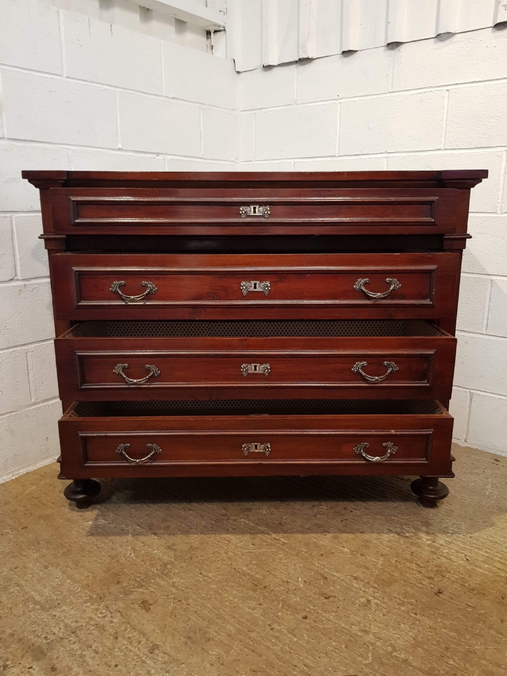 ANTIQUE 19TH cENTURY FRENCH MAHOGANY CHEST OF DRAWERS C1880 View VII