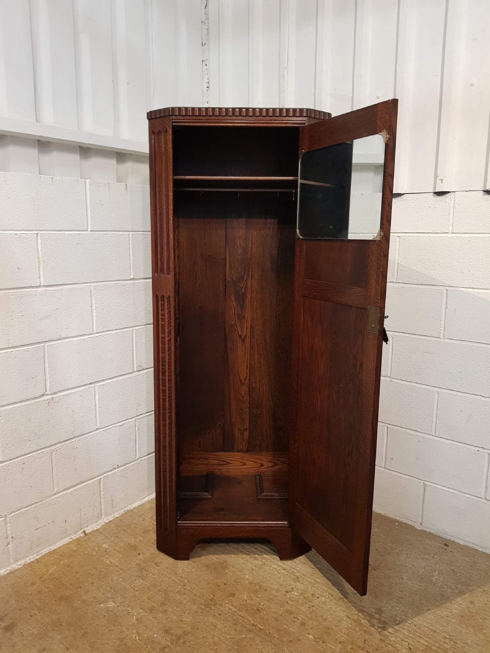 ANTIQUE OAK HALL ROBE C1920 View III