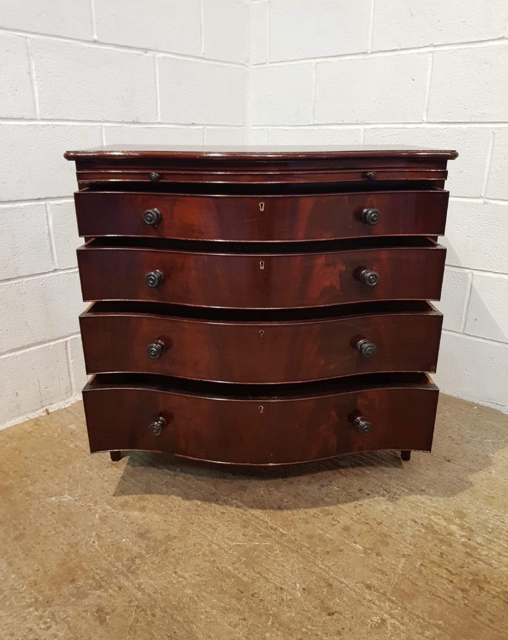 ANTIQUE EDWARDIAN FLAMED MAHOGANY SERPENTINE FRONT BATCHELORS DWARF CHEST OF DRAWERS C1900 View VI