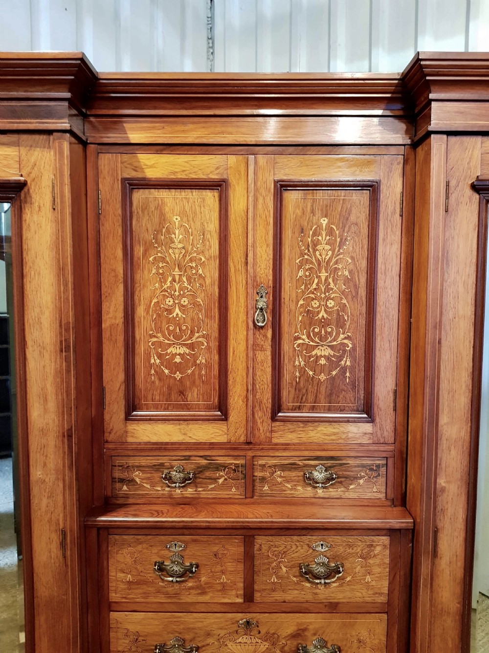 ANTIQUE VICTORIAN INLAID WALNUT BREAKFRONT TRIPLE WARDROBE COMPACTUM C1880 View V