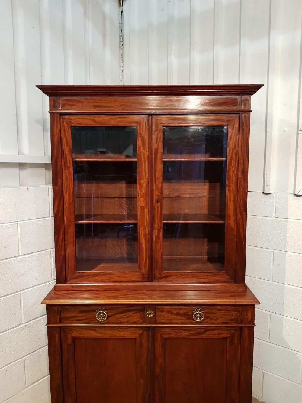 ANTIQUE  REGENCY QUALITY MAHOGANY BOOKCASE C1820 View II