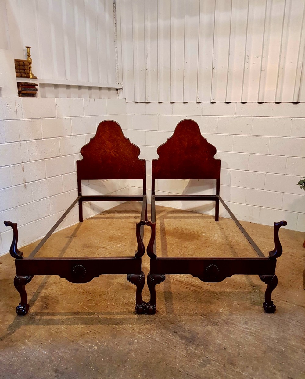 ANTIQUE PAIR BURR WALNUT QUEEN ANNE SINGLE BEDS C1920 View III