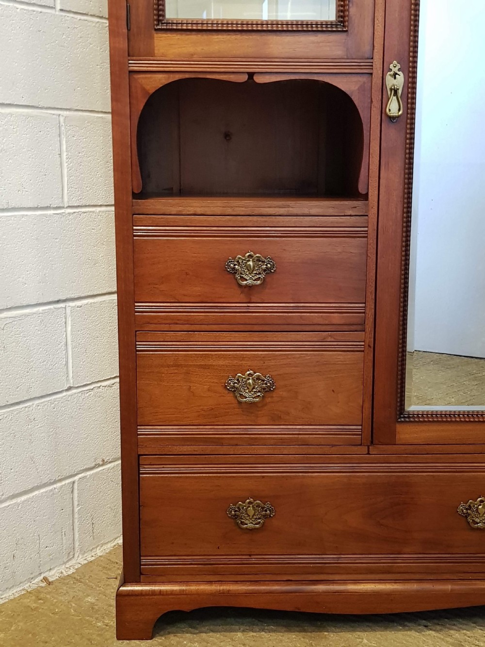 ANTIQUE EDWARDIAN WALNUT COMBINATION WARDROBE C1900 View V
