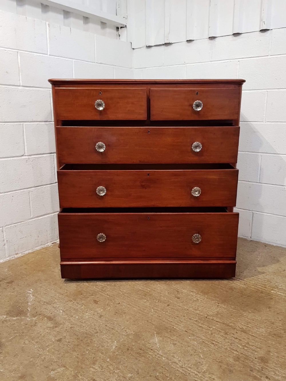 ANTIQUE VICTORIAN MAHOGANY CHEST OF DRAWERS C1880 View II