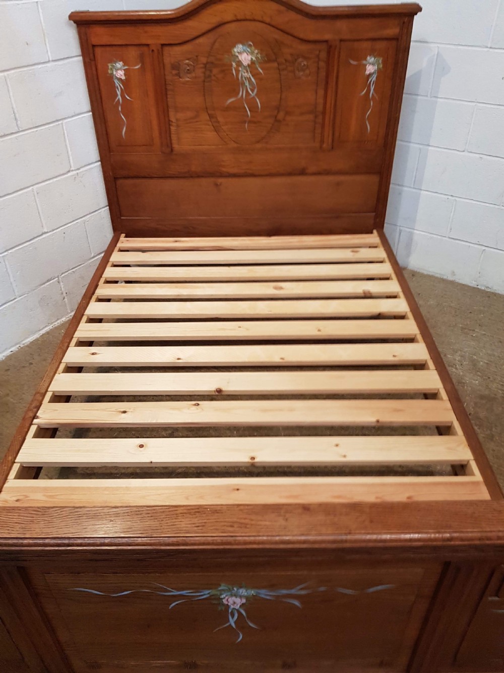 ANTIQUE FRENCH MEDIUM OAK DOUBLE BED C1920 View II