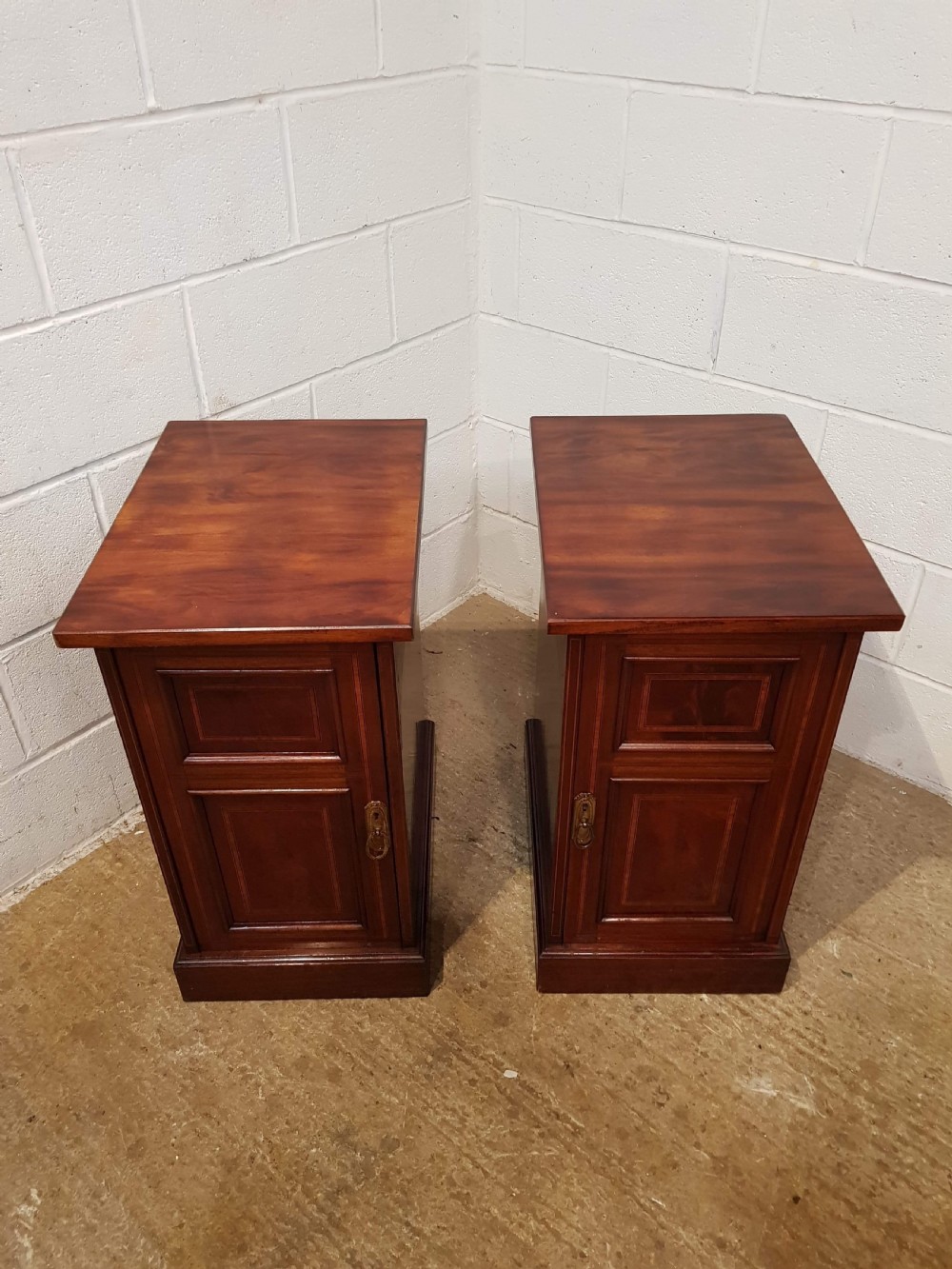 ANTIQUE PAIR EDWARDIAN MAHOGANY BEDSIDE CABINETS C1900 View IV