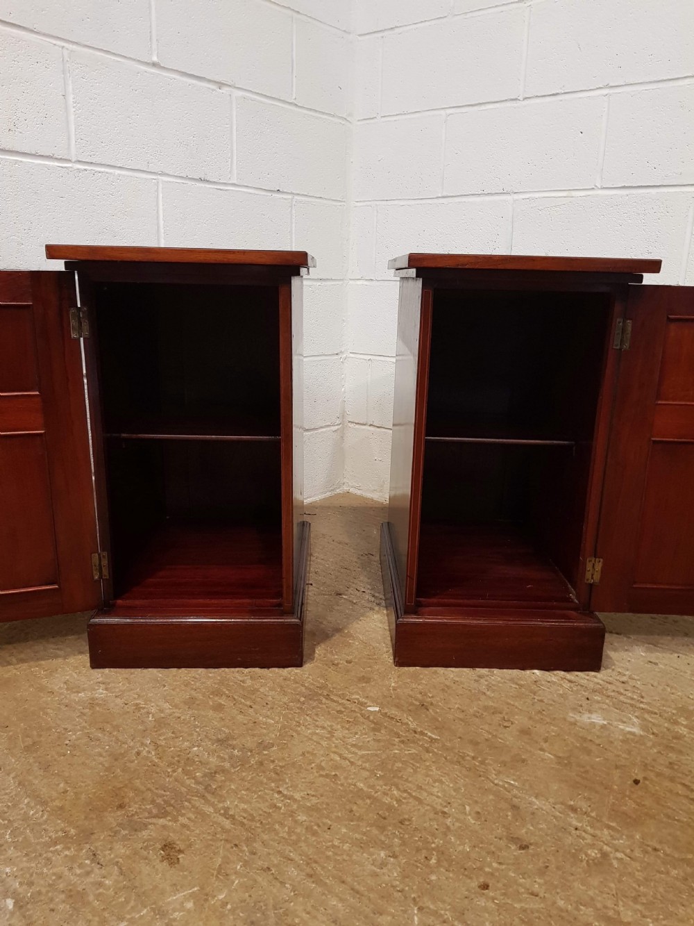 ANTIQUE PAIR EDWARDIAN MAHOGANY BEDSIDE CABINETS C1900 View V