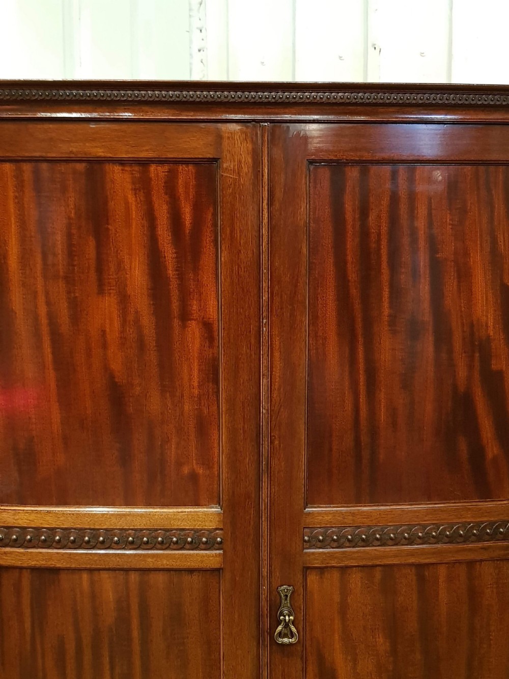ANTIQUE EDWARDIAN SMALL MAHOGANY BOW FRONT WARDROBE C1900 View III