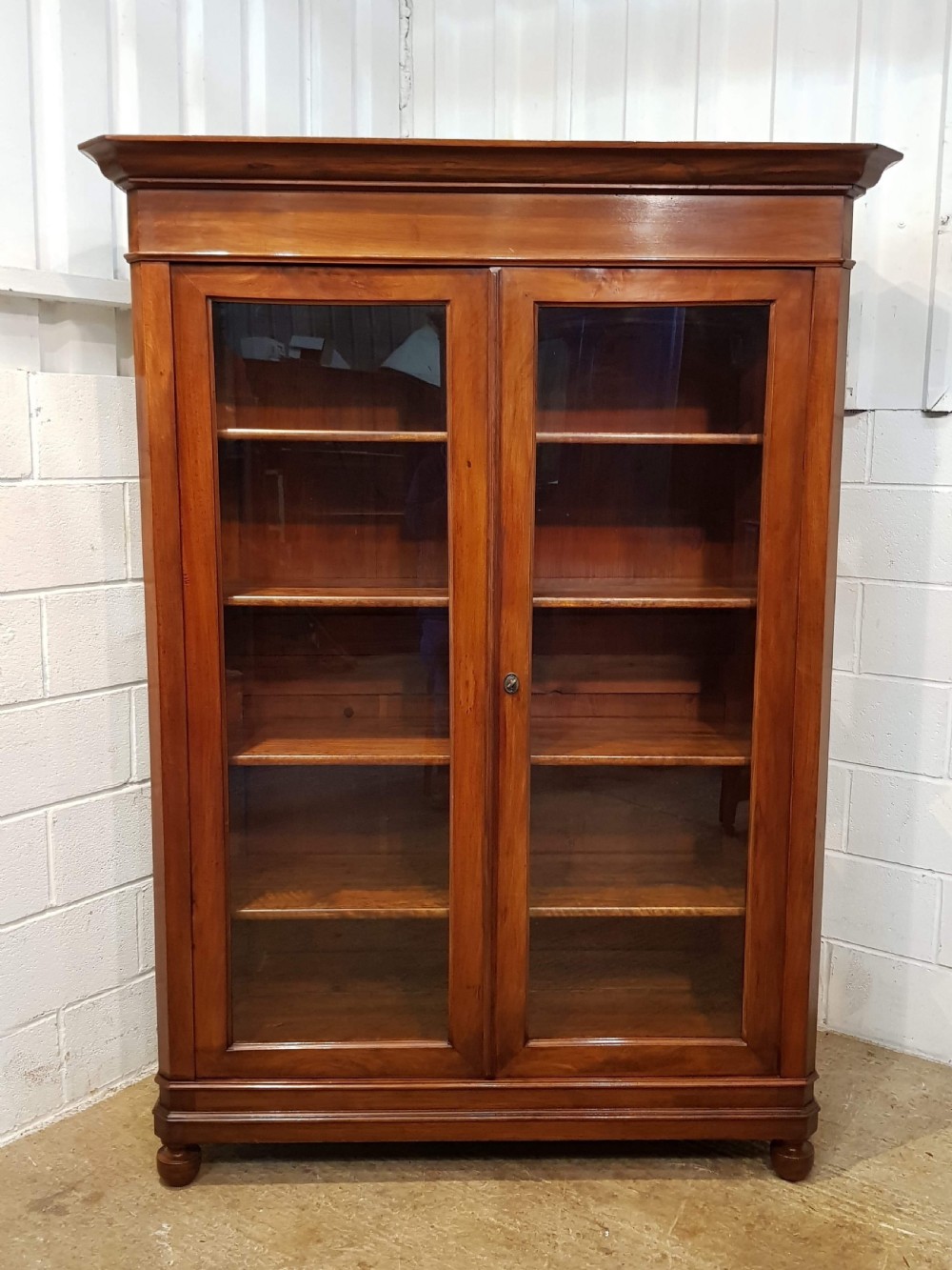 ANTIQUE 19TH CENTURY FRENCH WALNUT GLAZED BOOKCASE C1880 View V