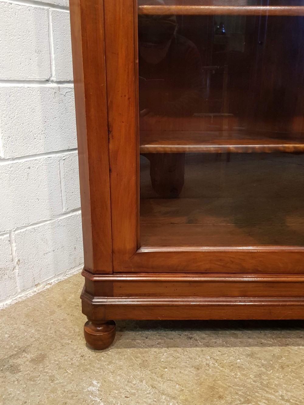 ANTIQUE 19TH CENTURY FRENCH WALNUT GLAZED BOOKCASE C1880 View VI