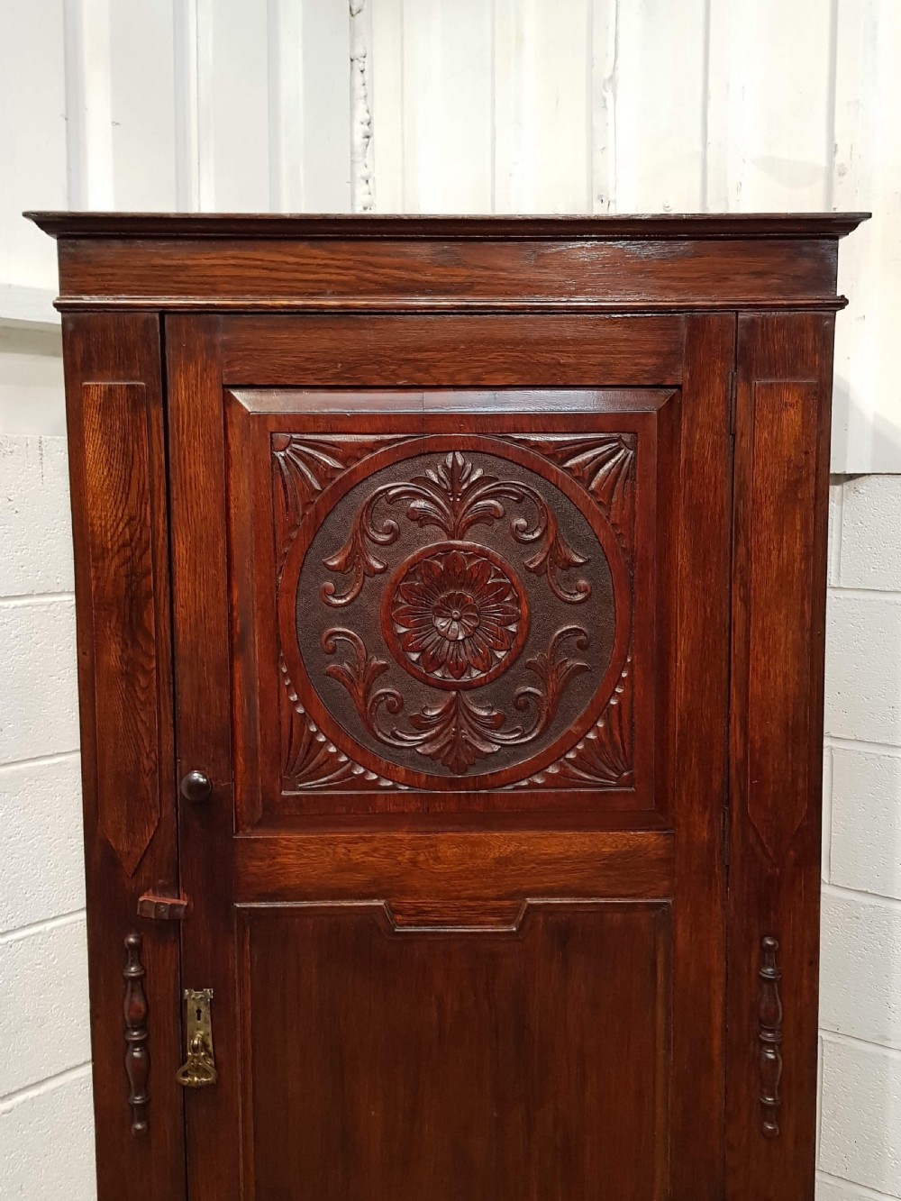ANTIQUE EDWARDIAN CARVED OAK HALL ROBE C1910 View VI