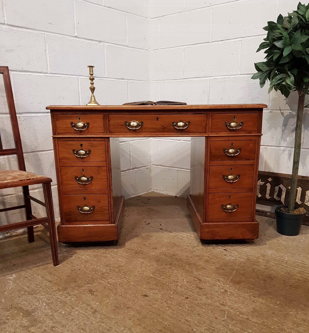 ANTIQUE VICTORIAN WALNUT TWIN PEDASTAL DESK C1880