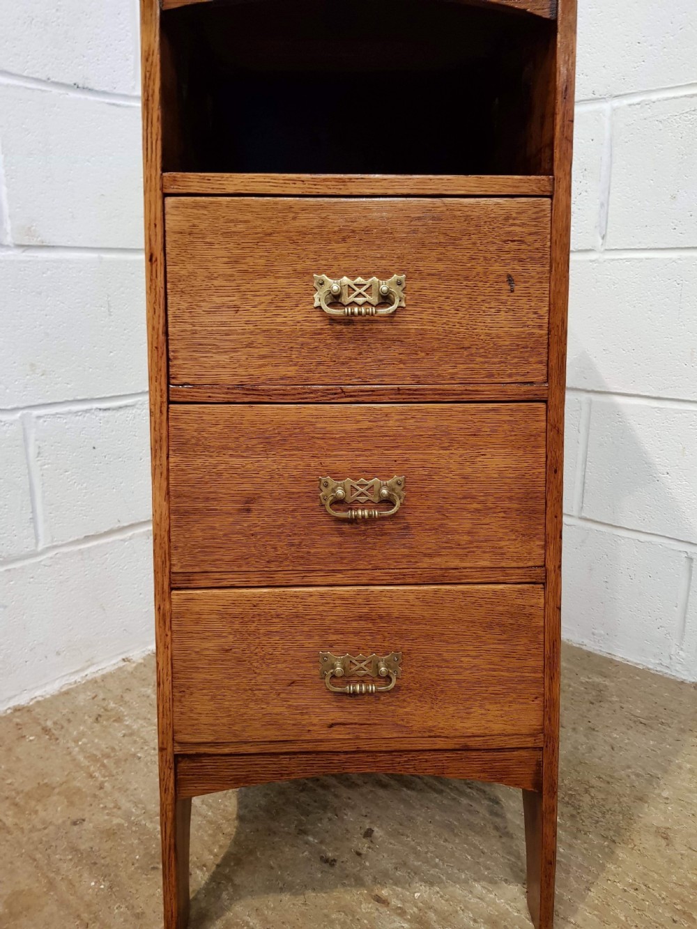 ANTIQUE ARTS & CRAFTS GOLDEN OAK LIBERTY CHEST OF DRAWERS C1890 View IV