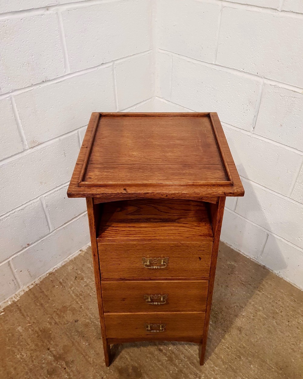 ANTIQUE ARTS & CRAFTS GOLDEN OAK LIBERTY CHEST OF DRAWERS C1890 View VI
