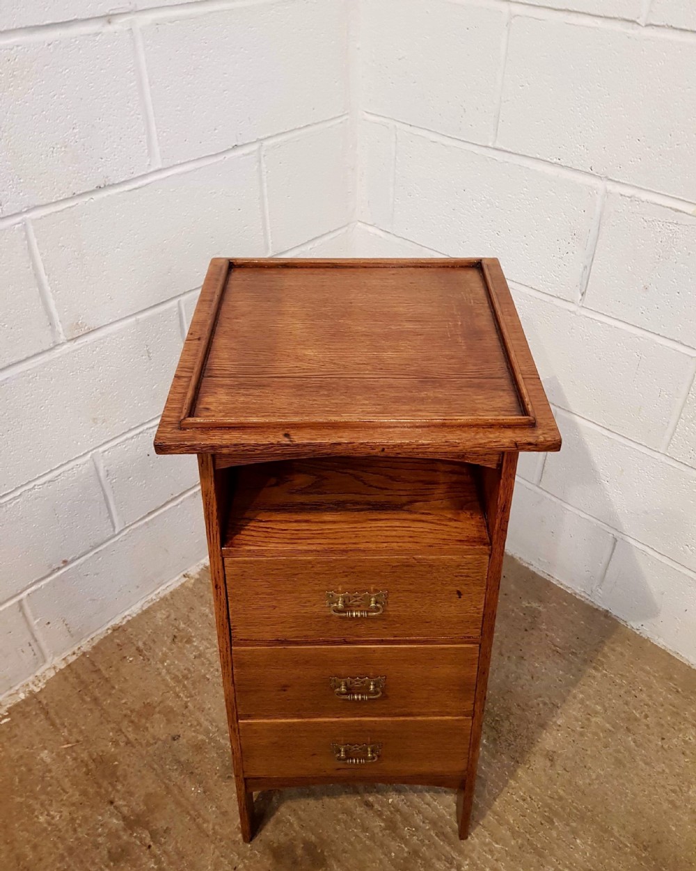 ANTIQUE ARTS & CRAFTS GOLDEN OAK LIBERTY CHEST OF DRAWERS C1890 View XIII