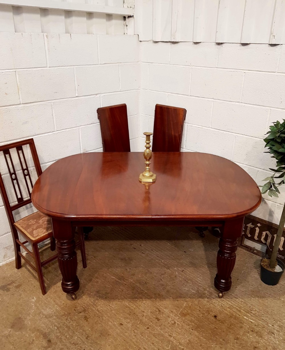 ANTIQUE VICTORIAN MAHOGANY  EXTENDING MAHOGANY DINING TABLE C1880 View V