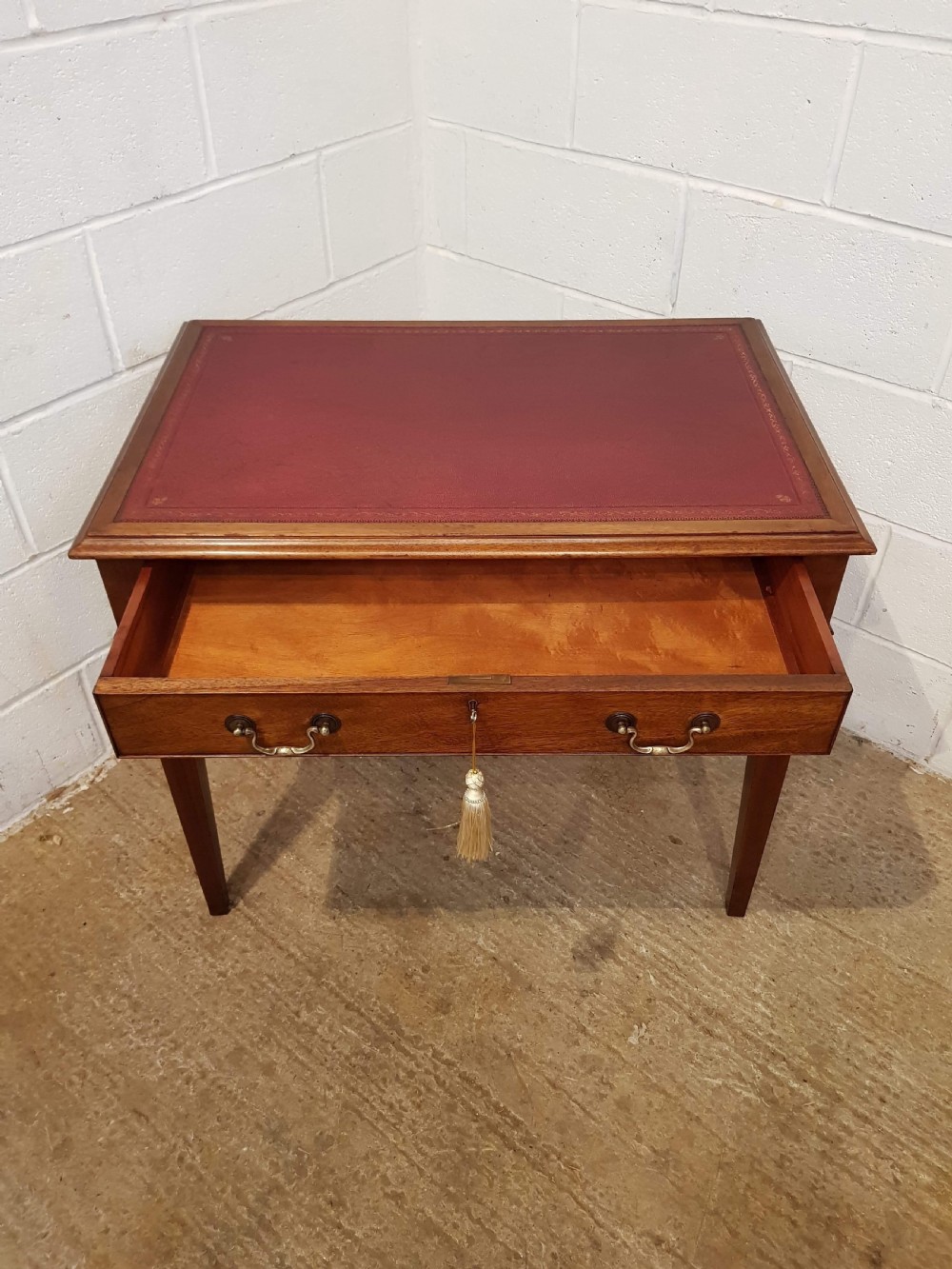 ANTIQUE EDWARDIAN MAHOGANY WRITING TABLE C1900 View VII